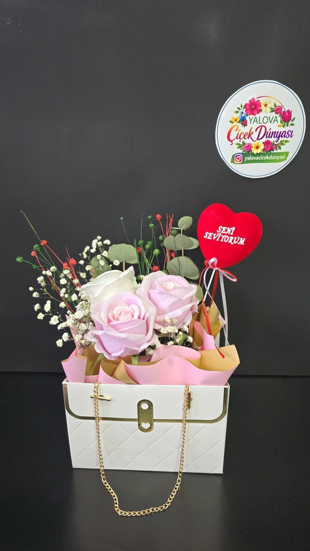 Aşkın Zerafeti Kutusu